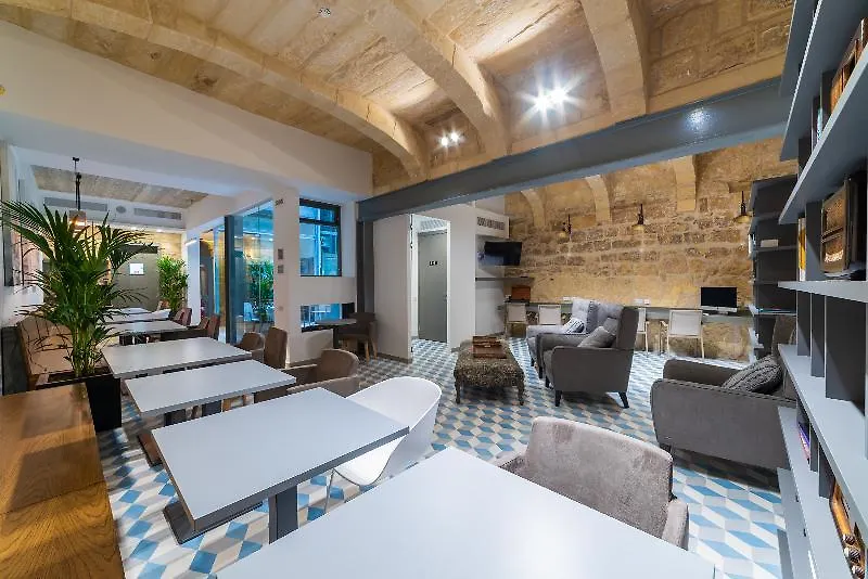 19 Rooms Valletta 4*,